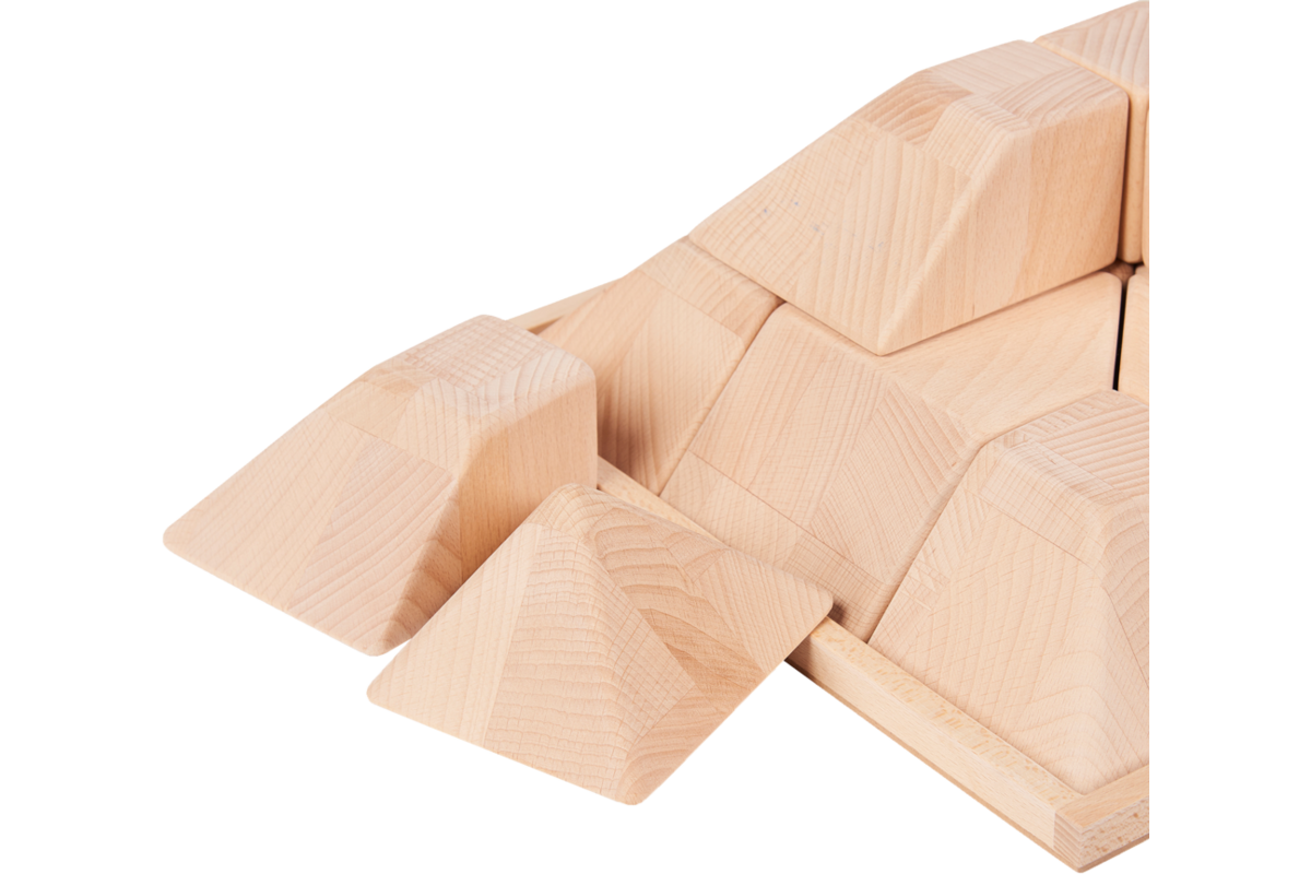 Piramide -  bouwblokken hout naturel 10 x 10 cm met onderplaat