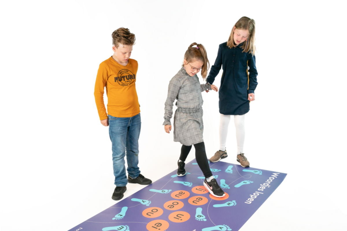 Rolf More - Woordjes lopen tweetekenklanken, 100 x 200 cm, vinyl