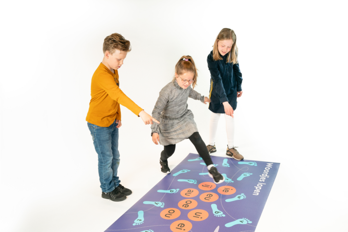 Rolf More - Woordjes lopen tweetekenklanken, 100 x 200 cm, vinyl