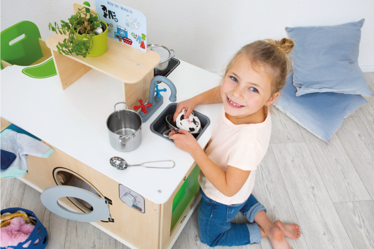 Housekeeping Center 4 in 1
