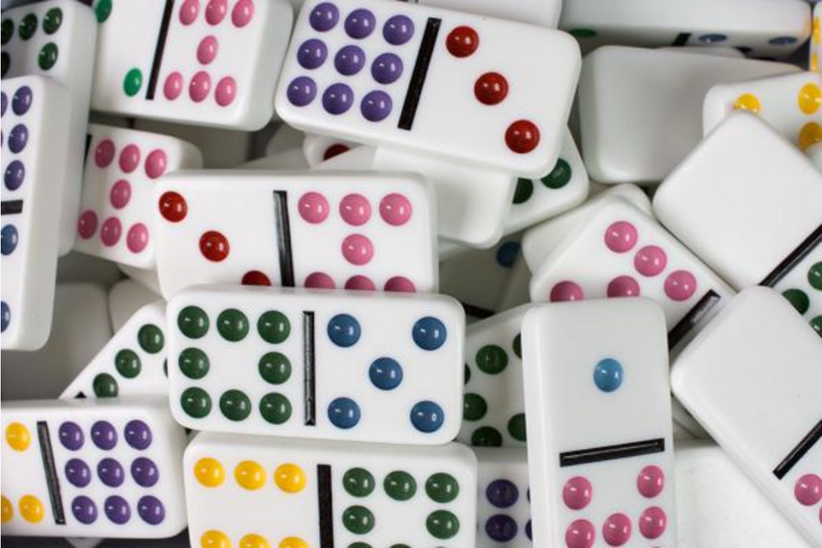 Domino dubbel 9 in blik