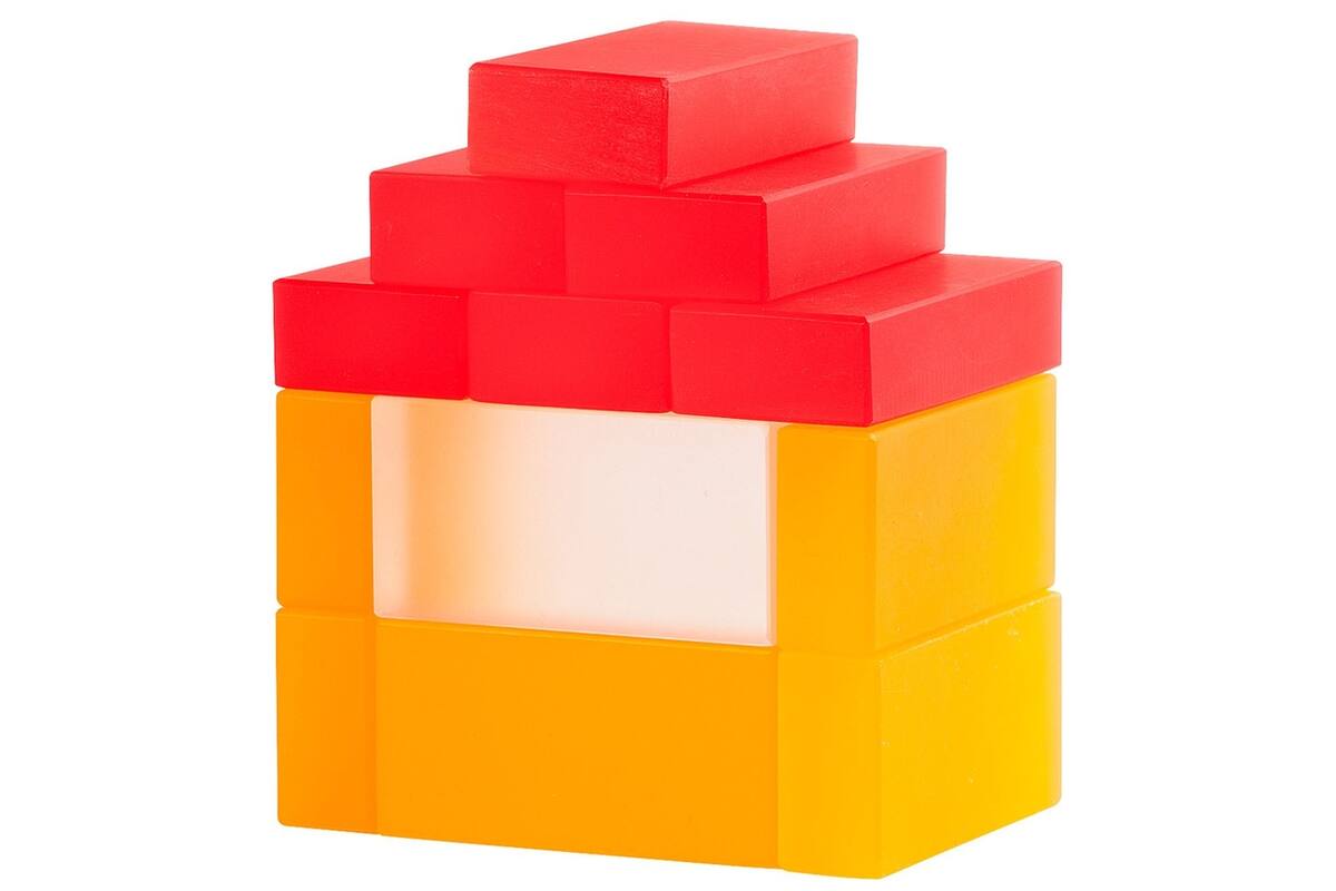 Transparante blokken in een houten kist, Licht