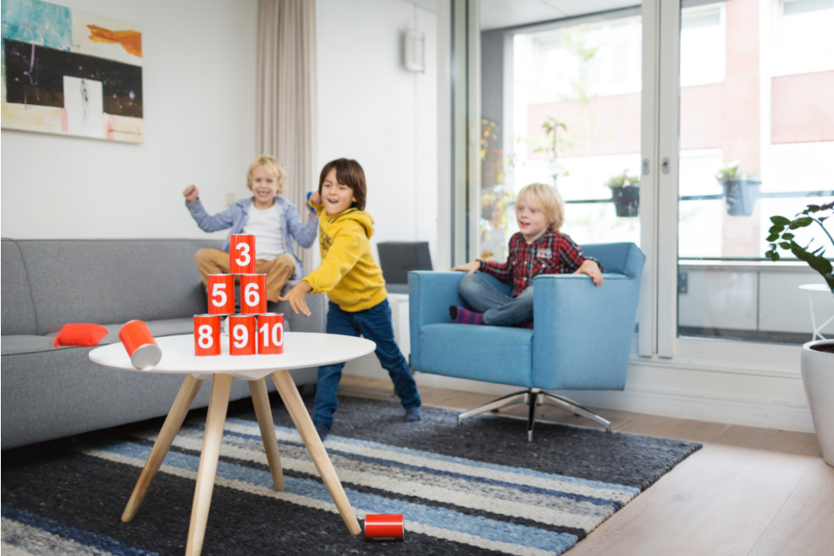 BS | Buitenspeel blikken gooien