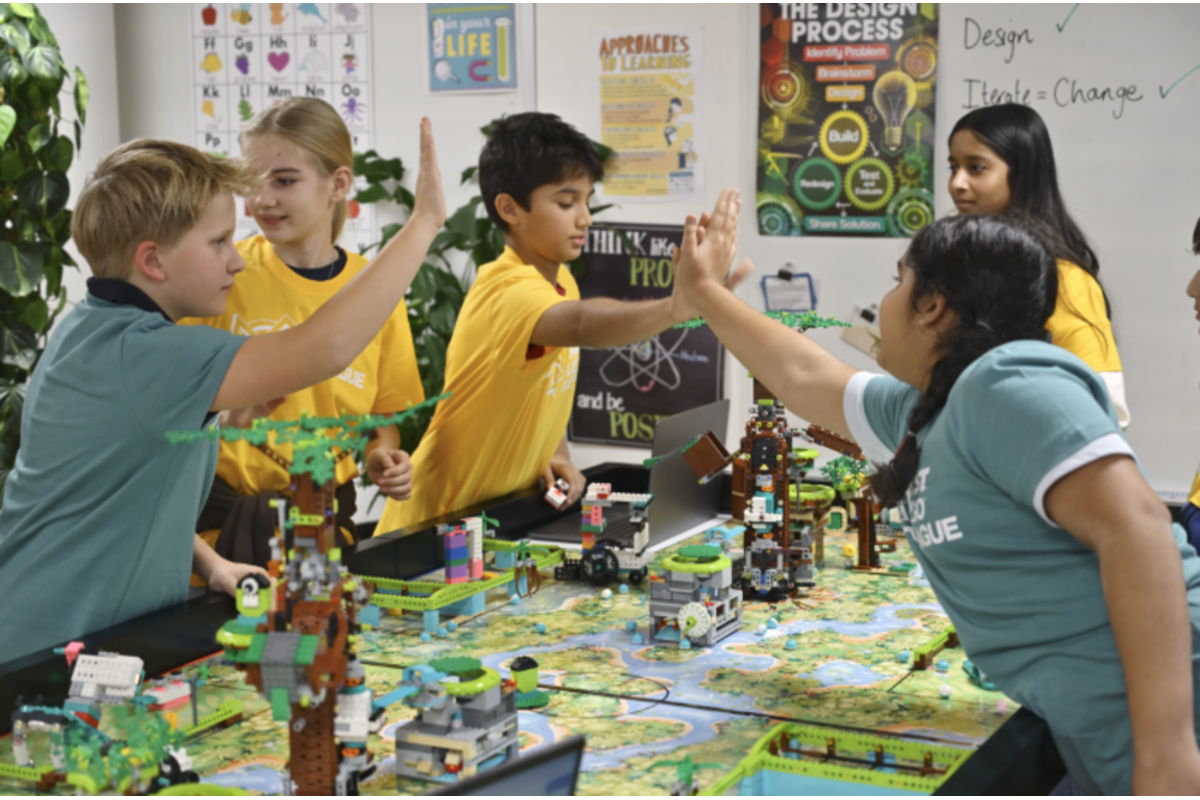 LEGO® Education FLL groepsset Computer Science & AI Kit 11+