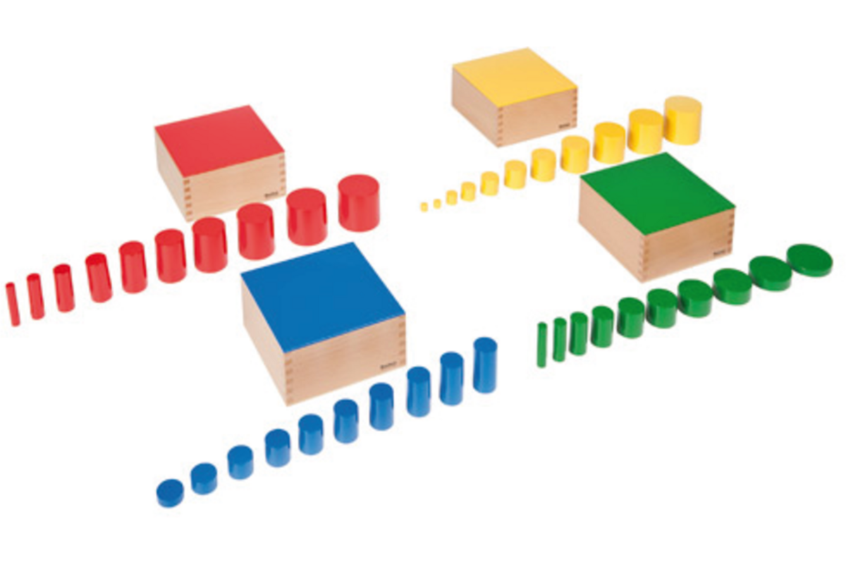 Gekleurde cilinders, 4 kistjes