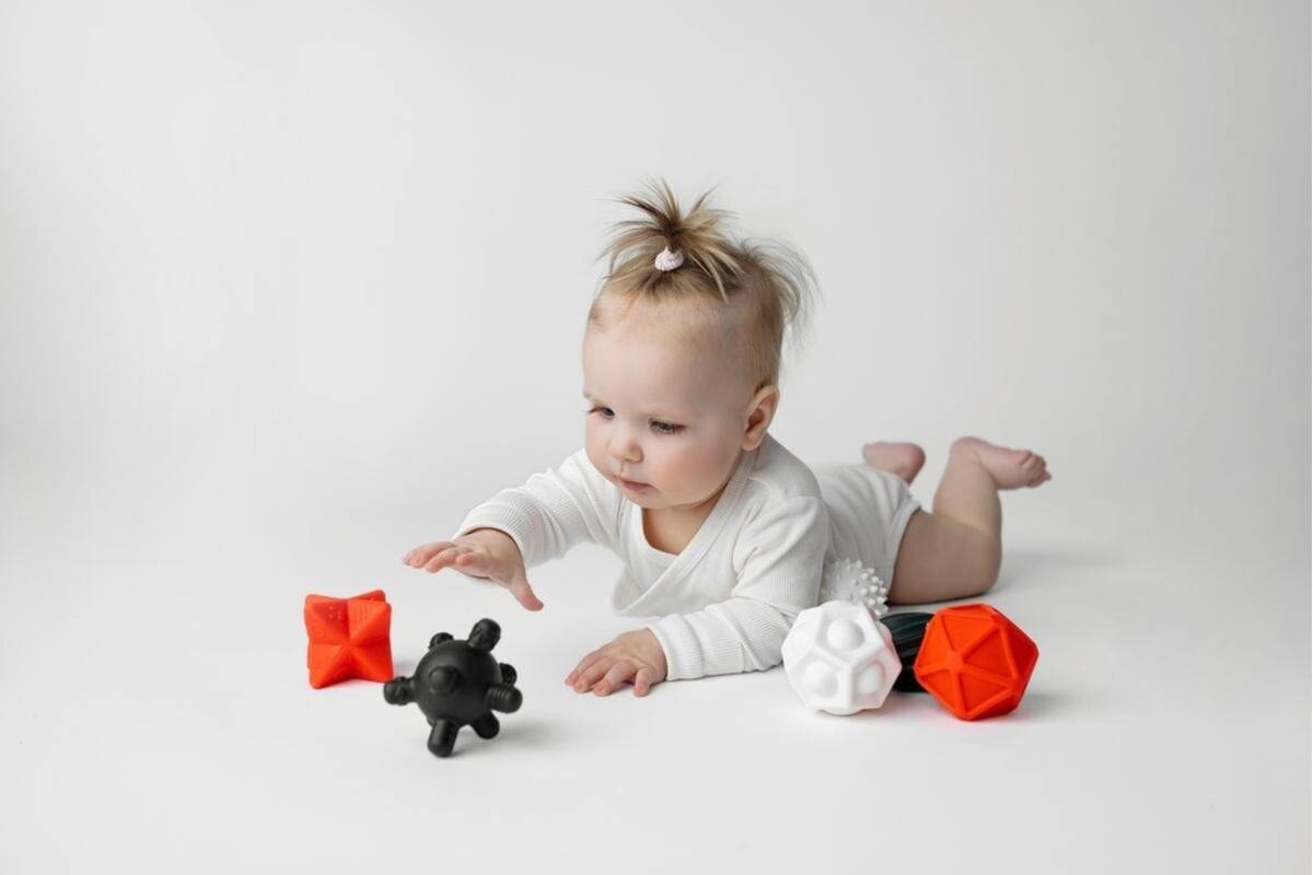 Mom's Care sensorisch speelgoed contrast ballen zwart wit 6 stuks baby