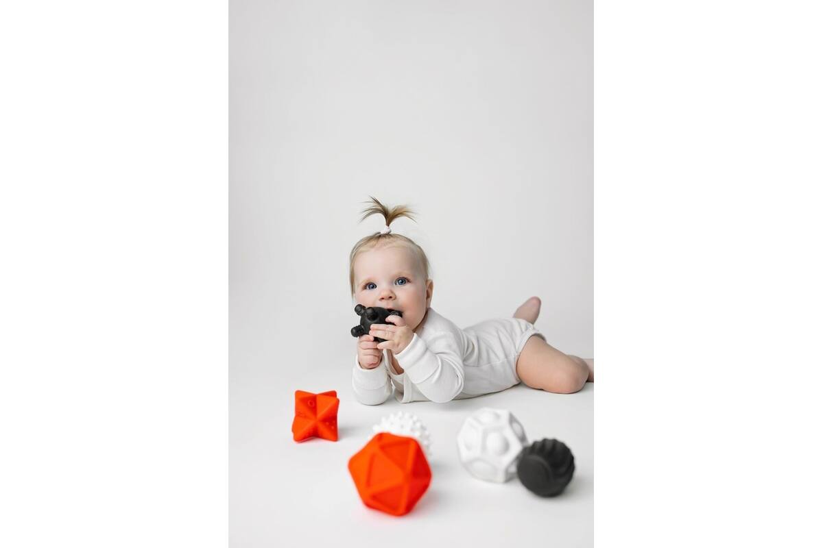 Mom's Care sensorisch speelgoed contrast ballen zwart wit 6 stuks baby