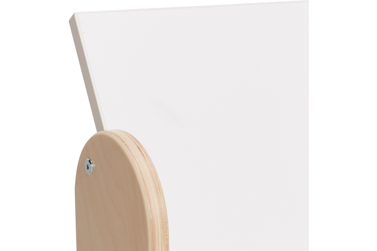 Boekenpresentator wit