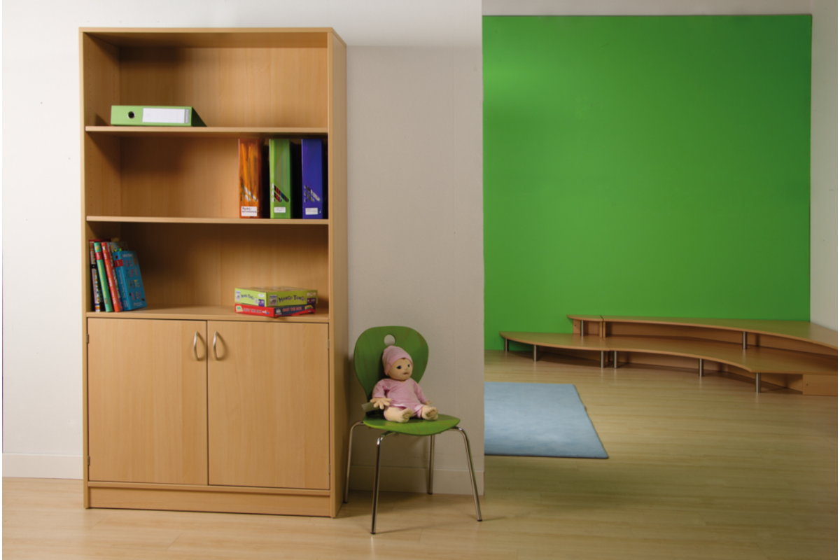 Hoge kast, beuken, 100 × 40 × 188 cm, 2 deuren onder, 4 legplanken