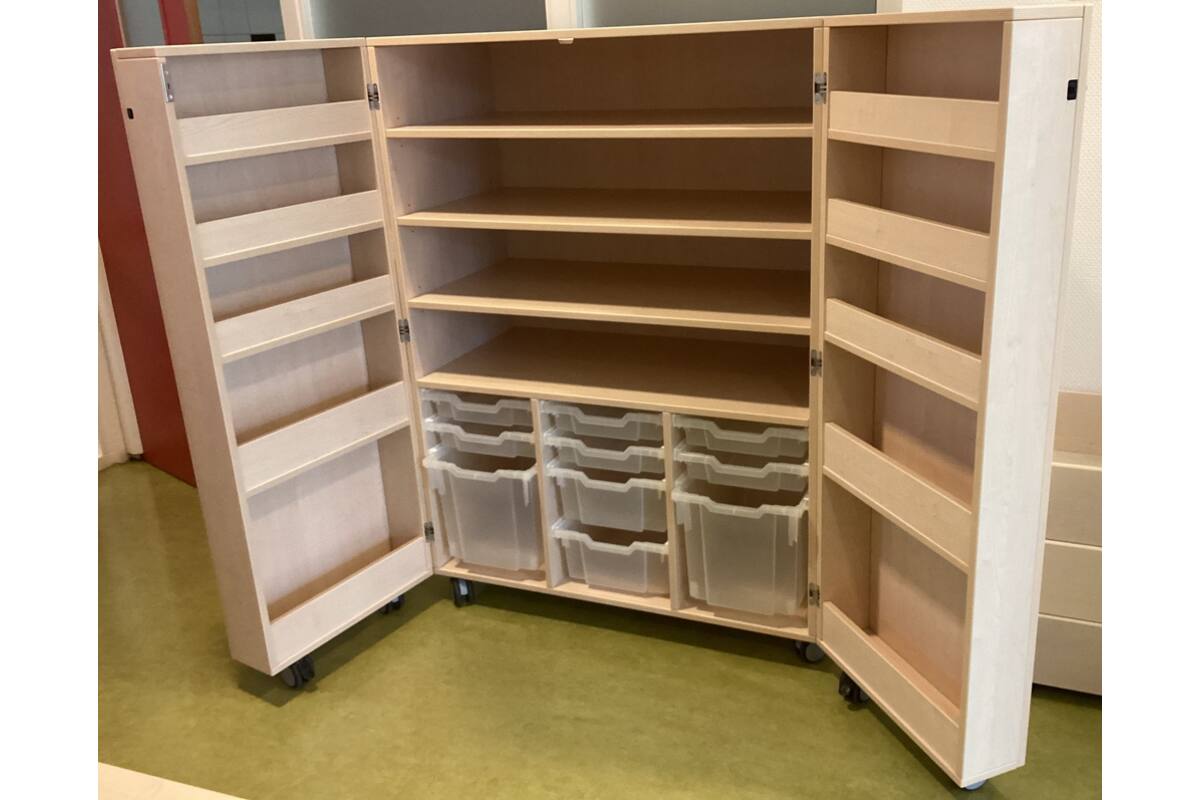 Klapkast Uni ahorn verrijdbaar, 105 x 68 x 146 cm