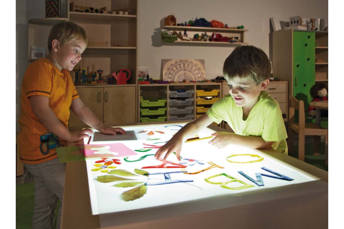 Lichttafel, 120 × 80 × 64 cm, beuken