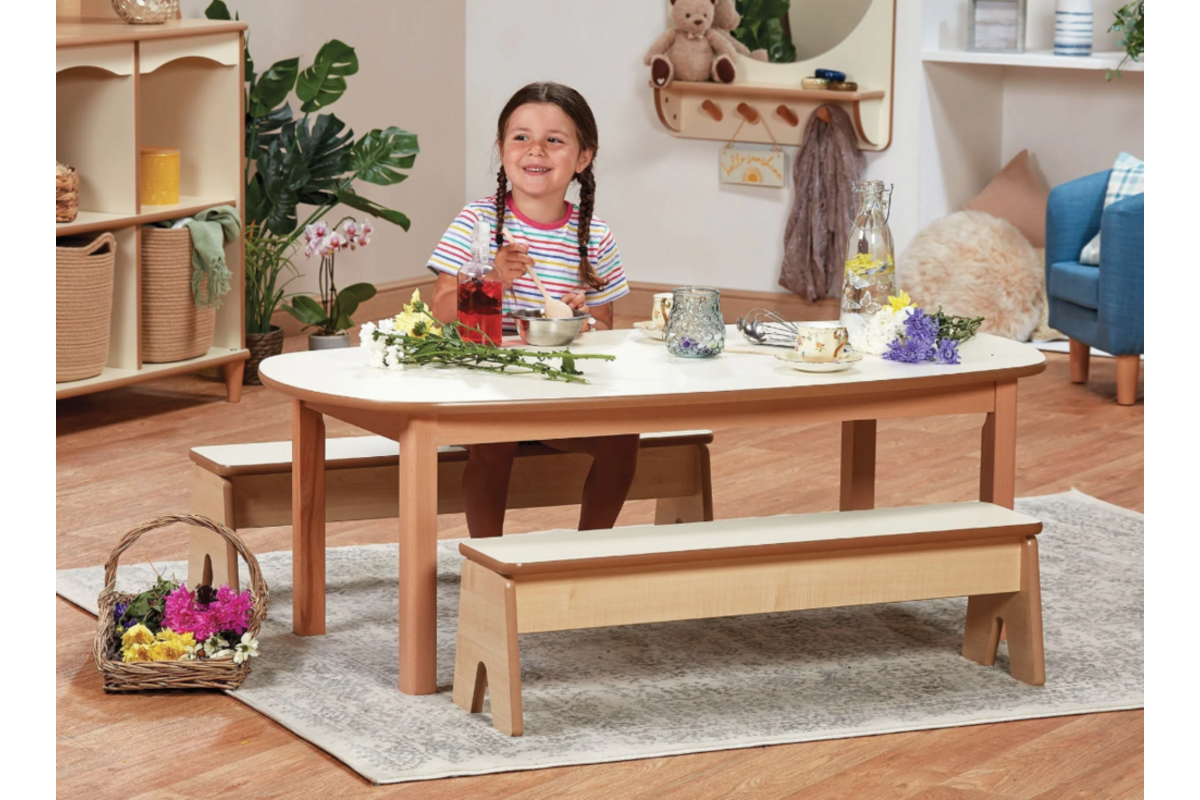 Rollenspel tafel & bankjes, PT1133