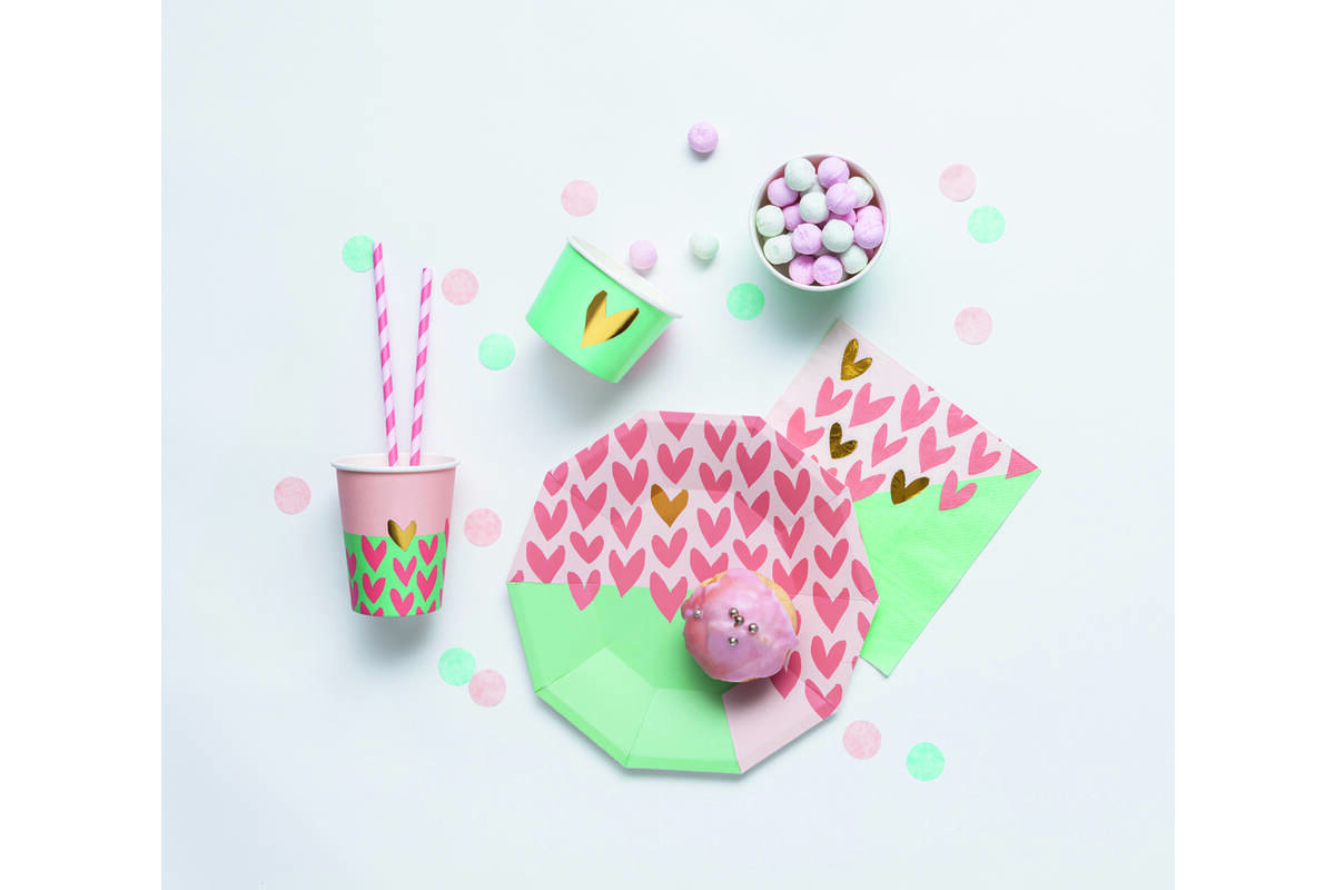 Party-Box roze hartjes, 6-persoons (42-delig)