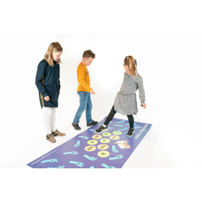 Rolf More - Woordjes lopen  korte en lange klanken, 100 x 200 cm, vinyl