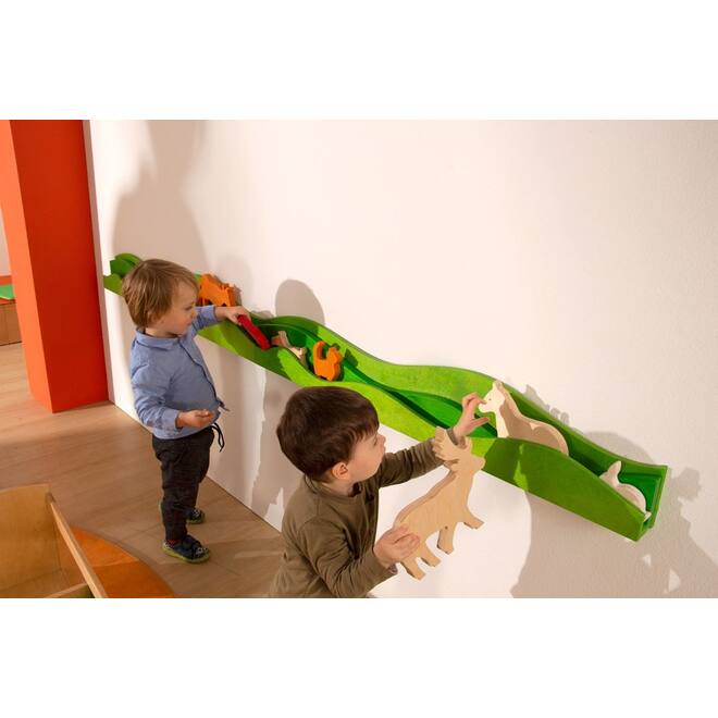 Speellijst natuur voor aan de muur voor speeldieren, groen