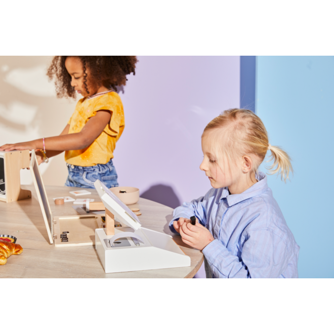 Small Foot - houten speelgoedkassa met scanner, 15 delig