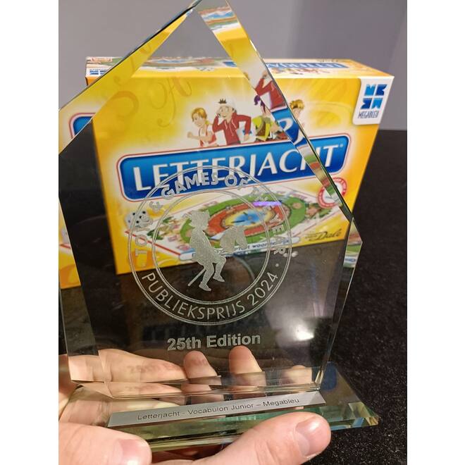 Letterjacht inclusief Van Dale Junior woordenboeken