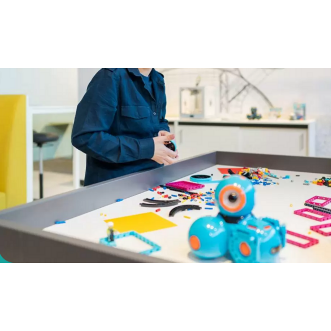 Spark tech-tafel 125x125 cm, blad HPL wit, onderstel grafiet