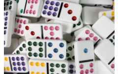 Domino dubbel 9 in blik