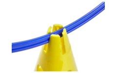 Pion met gaten, 30 cm hoog, geel