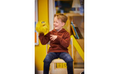 Handpop geel monster 20 cm