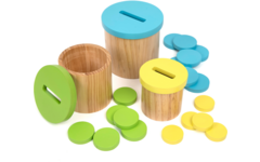 Kleur en sorteelspel met 3 houten bakken, schijven