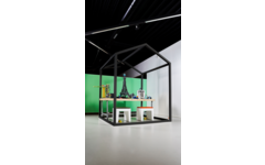 Huisje van balken 6x6 cm, hout 2x2x2 m, dakhoogte 2,5 m