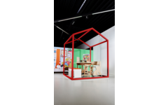 Huisje van balken 6x6 cm, hout 2x2x2 m, dakhoogte 2,5 m