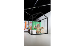 Huisje van balken 6x6 cm, hout 2x2x2 m, dakhoogte 2,5 m